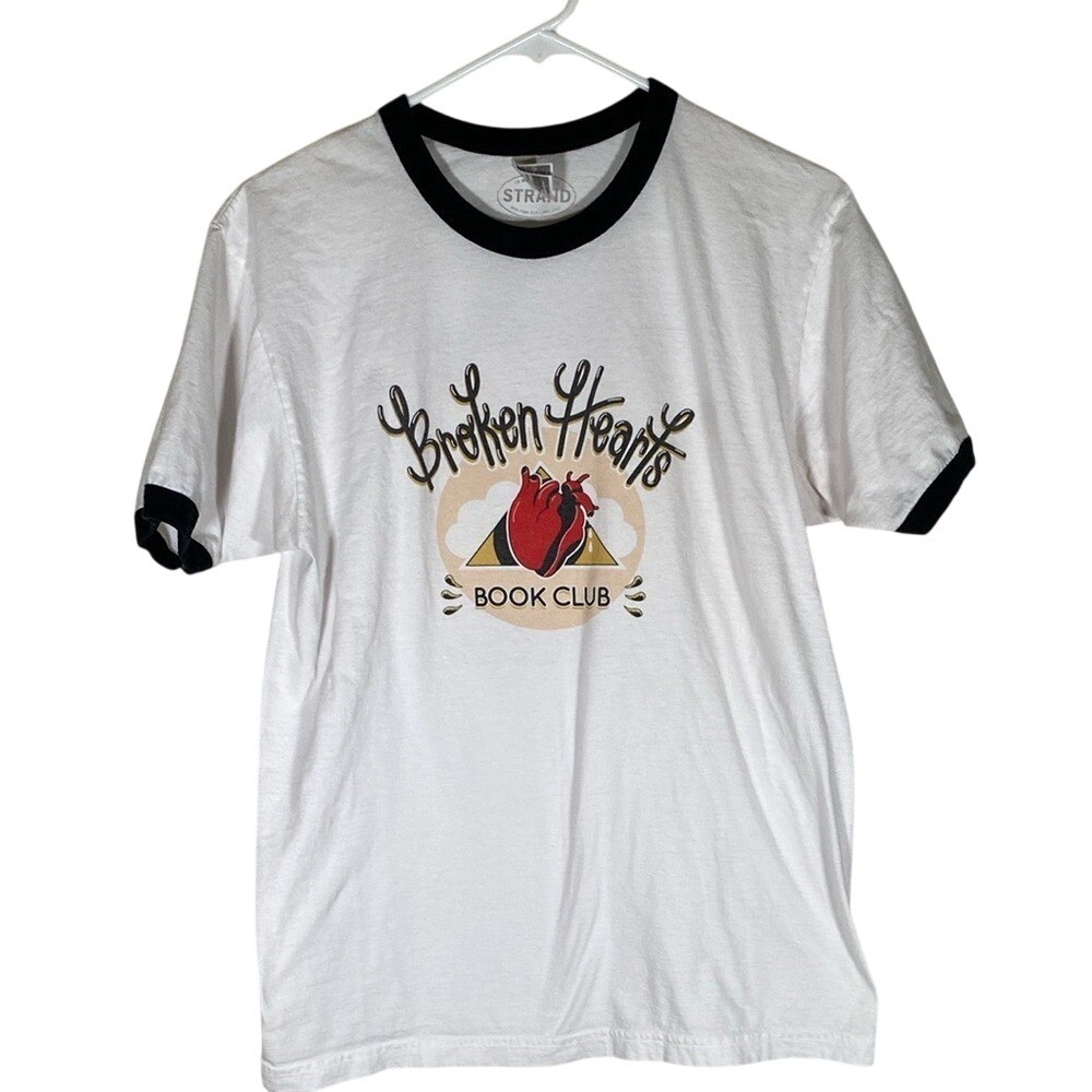 Strand Broken hearts book Club ringer T-Shirt size medium unisex classic novels